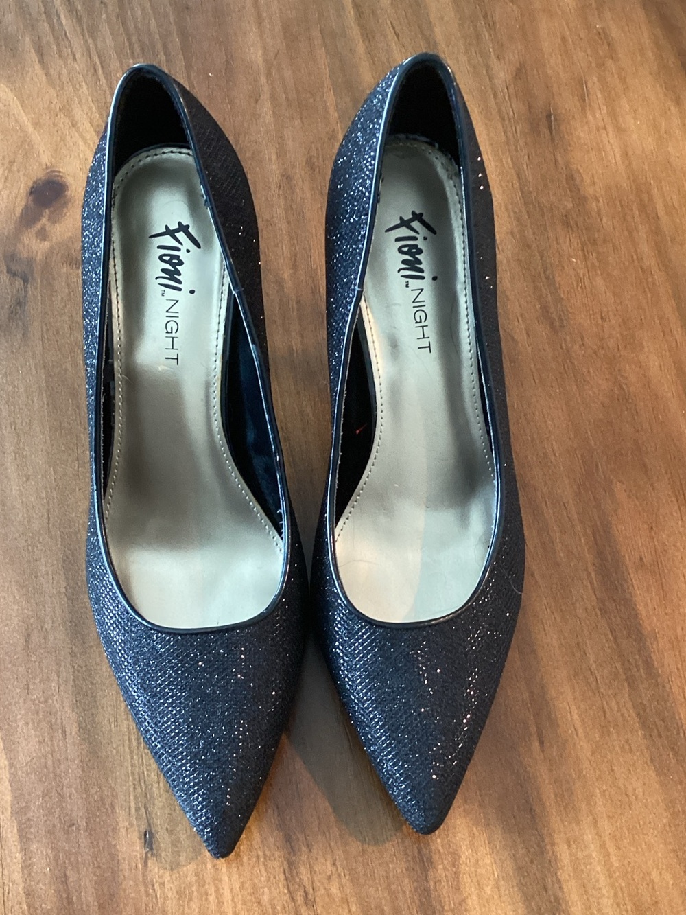 FIONI Clothing Women's Black Glitter Pointed Pumps